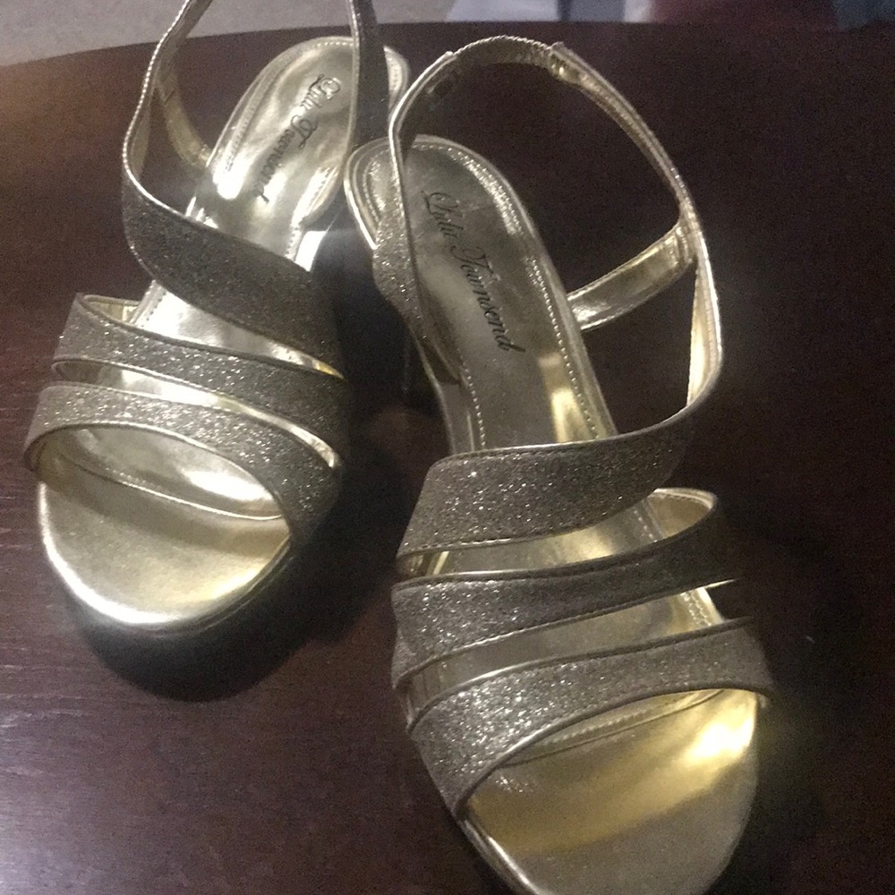 Stunning Lulu Townsend  party heels